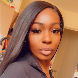 Meet your Posher, Nike